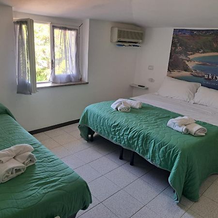 B&B Decarlo Property Tropea Buitenkant foto