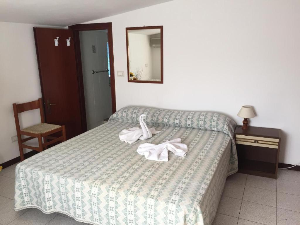 B&B Decarlo Property Tropea Buitenkant foto