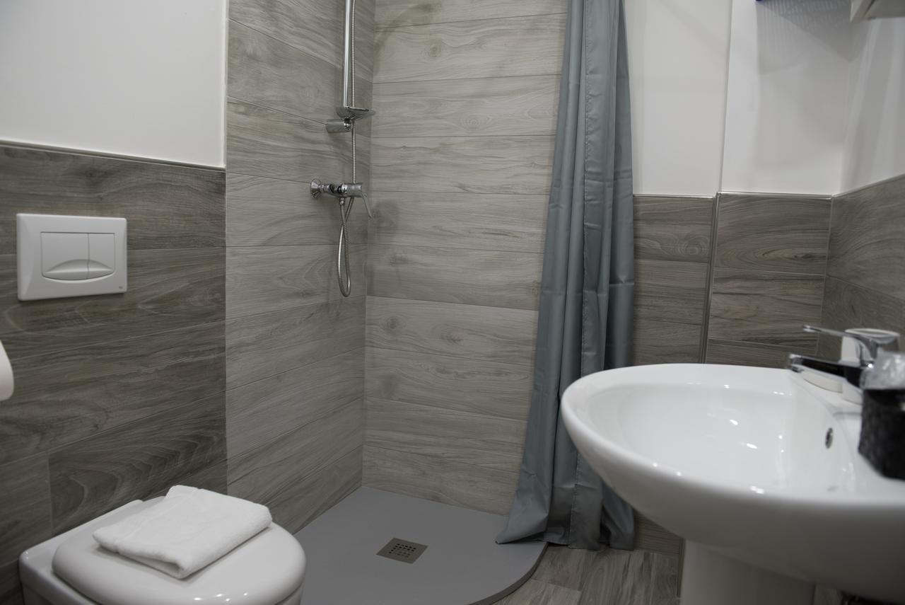 B&B Decarlo Property Tropea Buitenkant foto